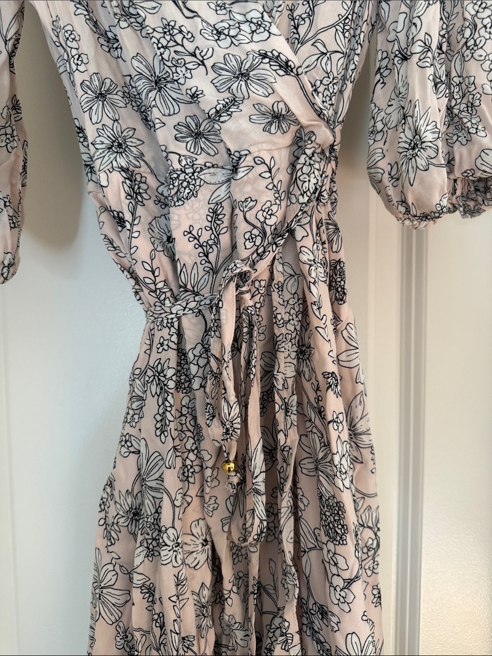 Calvin Klein Blush Pink Floral Faux wrap Dress - Picture 2 of 6